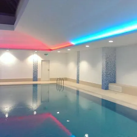 Spacious With Swimming Pool, Gym And Sauna Wwa40 דירה ורשה