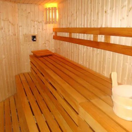 דירה Spacious With Swimming Pool, Gym And Sauna Wwa40 ורשה